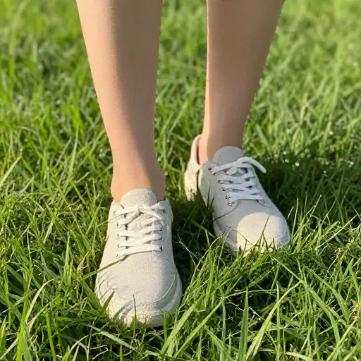 我穿这双鞋时感觉很舒服。