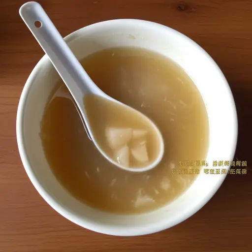 这碗汤看起来像呕吐物，我一口都喝不下去。