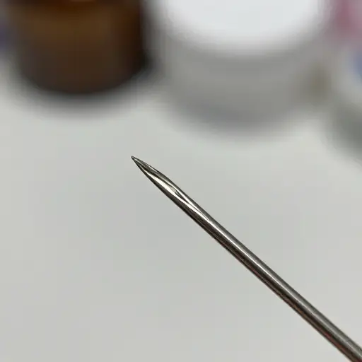 针尖非常锋利。