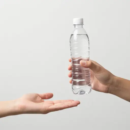 请给我一瓶矿泉水。
