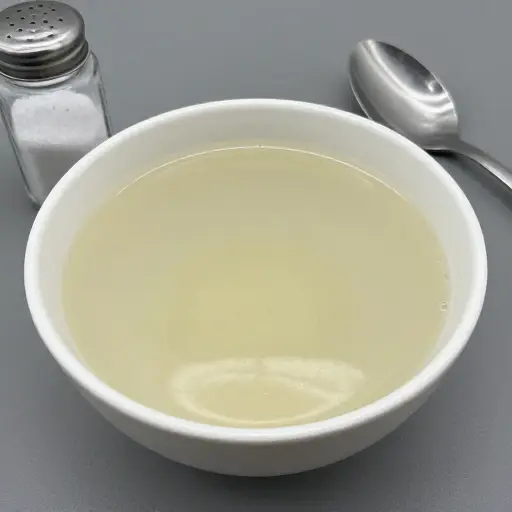 这汤有点淡而无味。