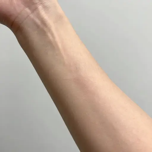 我能感觉到血液在我的血管中搏动。