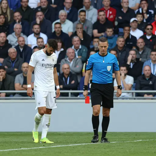 他们的行为在当时让英国足球在欧洲留下了坏名声。