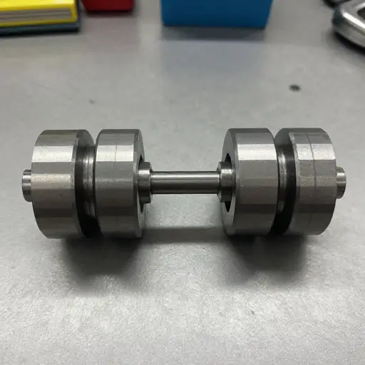 请确保金属部件彼此不接触。