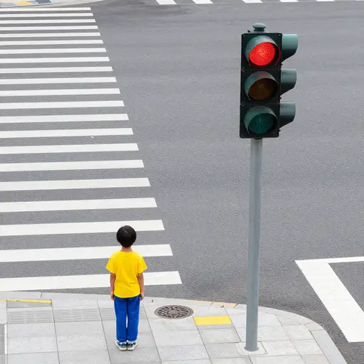 红灯时不要走！