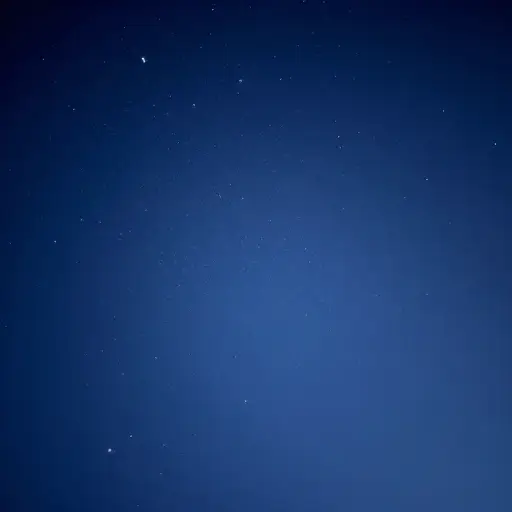 夜空中有着数百颗星星。