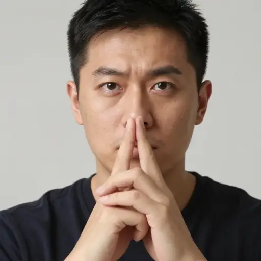 你应该交叉手指祈求她得到这份工作。