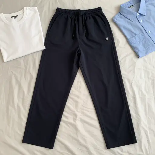 我需要一件上衣来搭配这条裤子。