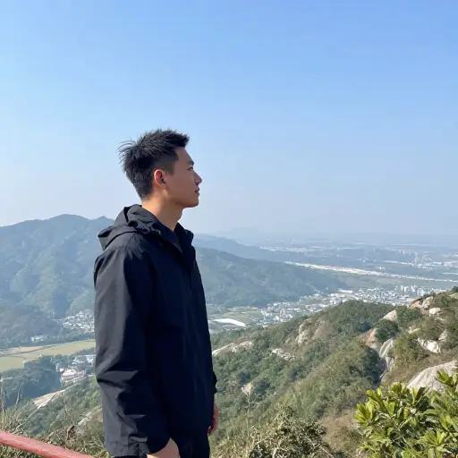 他评论了美丽的风景。