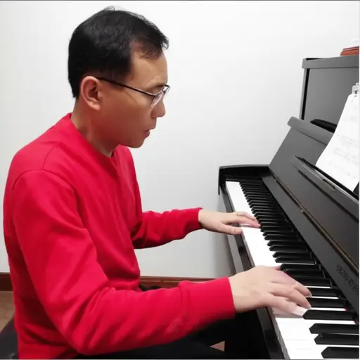 他在40多岁时开始学习弹钢琴。
