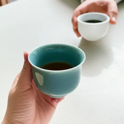 我宁愿喝茶也不喝咖啡。