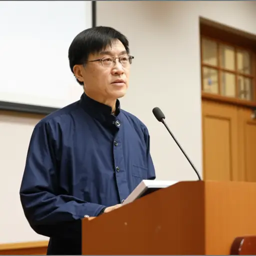 哲学家使用清晰的表述来澄清概念。