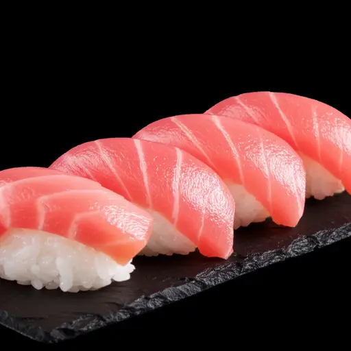 我最喜欢的寿司是金枪鱼寿司。