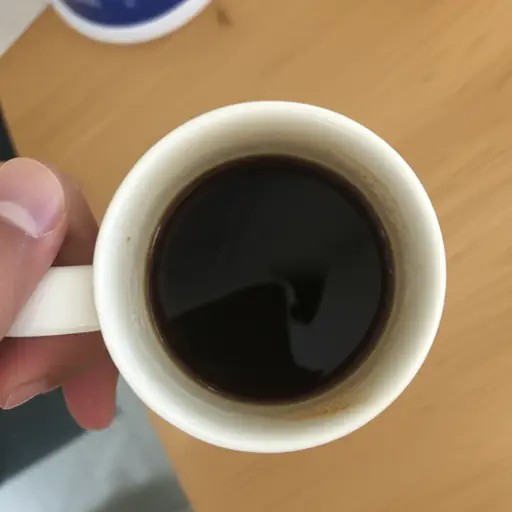 哎呀！你差点把咖啡打翻了！