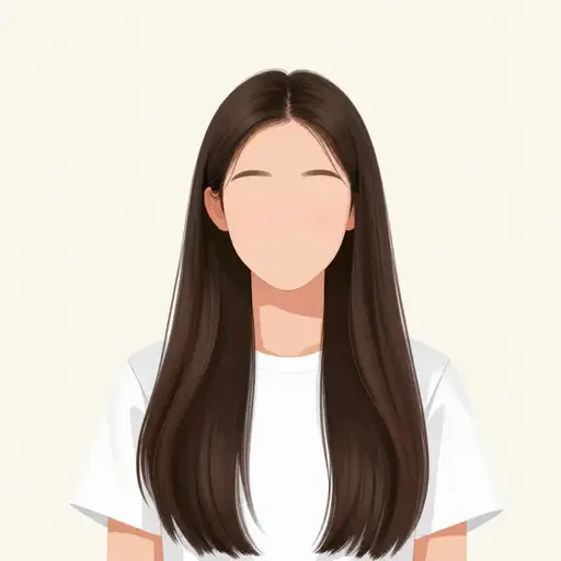 她留着长直发。
