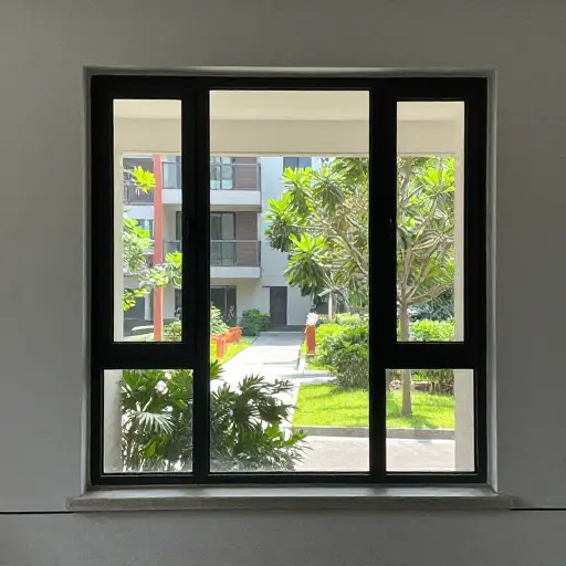 我的公寓在一楼。