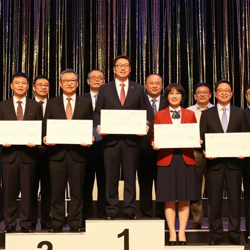 奖金将在获胜者之间平均分配。