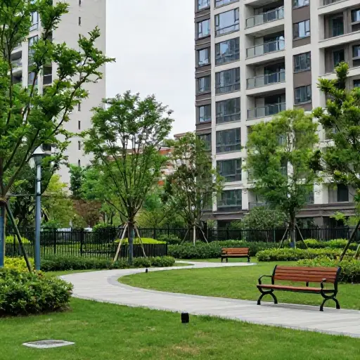 公园与住宅区相邻。