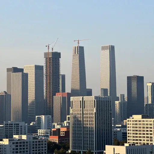 这座城市的重建花费了数十年。