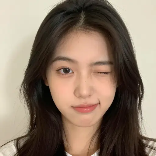 有人眨眼了，我们再拍一张吧。