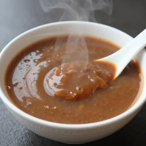 上菜前要确保肉汁里没有结块。