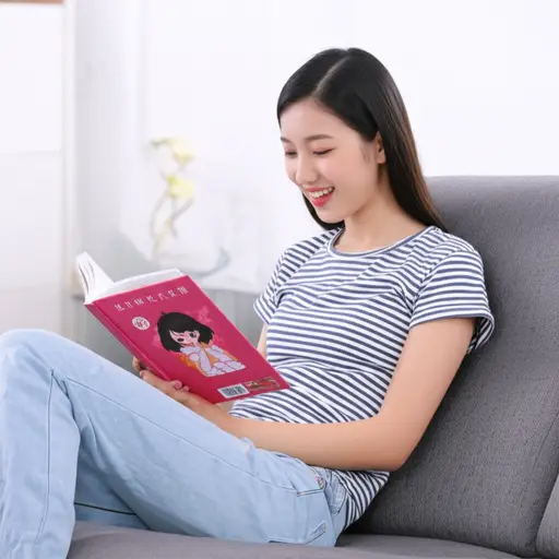 我妹妹喜欢读漫画书。