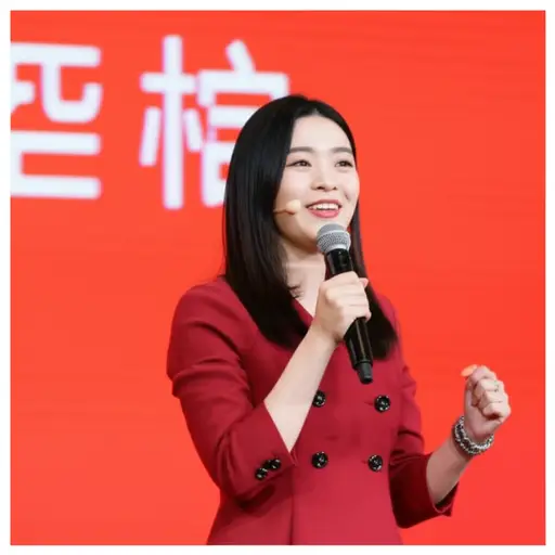 她很善于言辞，总能清楚地表达自己的想法。