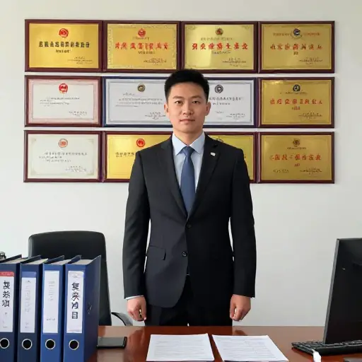 他的职业记录表明了他在复杂项目中持续取得成功。